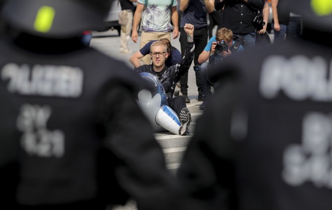 Hamburg Yanıyor