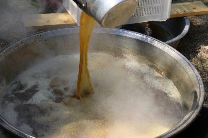 Şifa Kaynağı Dut Pekmezinin Zorlu Serüveni