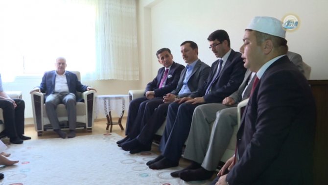 Başbakan Yıldırım’dan Şehit Ailelerine Ziyaret