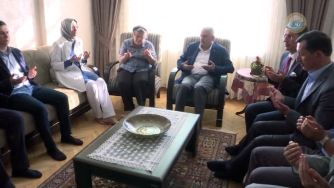 Başbakan Yıldırım’dan Şehit Ailelerine Ziyaret