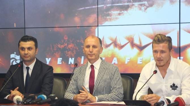 Trabzonspor, Juraj Kucka İle 3 Yıllık Sözleşme İmzaladı