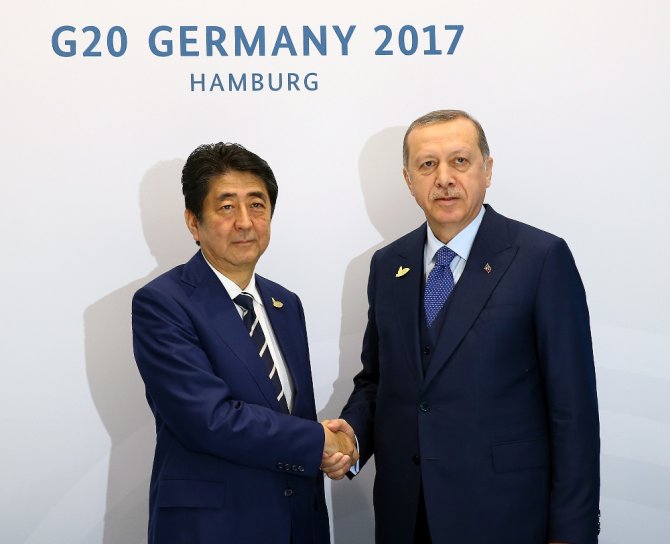 Cumhurbaşkanı Erdoğan’dan Yoğun Temaslar