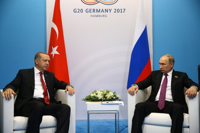 Erdoğan, Putin İle Bir Araya Geldi