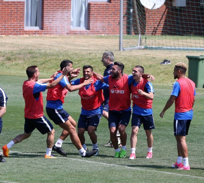 Trabzonspor’dan Macaristan’da Neşeli Antrenman