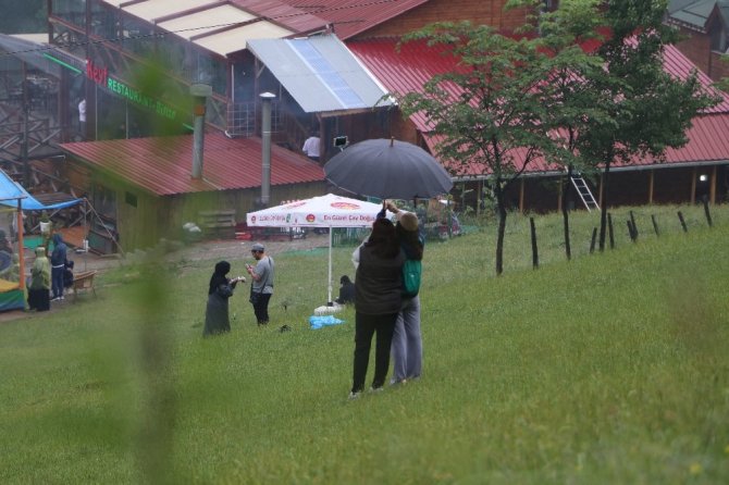 Kışın Nüfusu 6 Bin’lerde Olan İlçe Yazları Günde 25-30 Bin Turisti Ağırlıyor