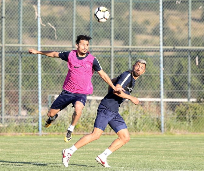 Osmanlıspor Günü Çift İdmanla Tamamladı