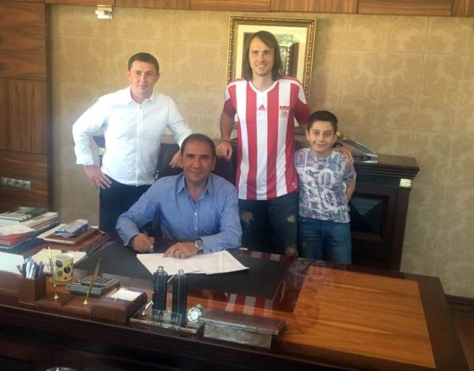 Sivasspor Vitali Djakov’u Kadrosuna Kattı