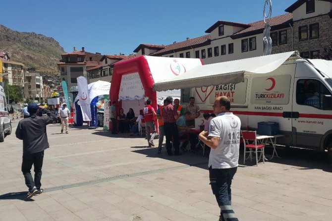 Gümüşhane’de Sağlık Kurumlarından 15 Temmuz İçin Kan Bağışı Kampanyası