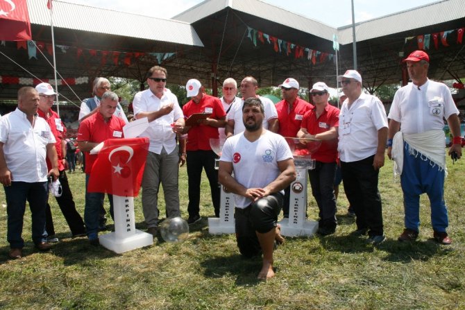 Kırkpınar’da Başpehlivanlık İlk Tur Kura Çekimi Yapıldı