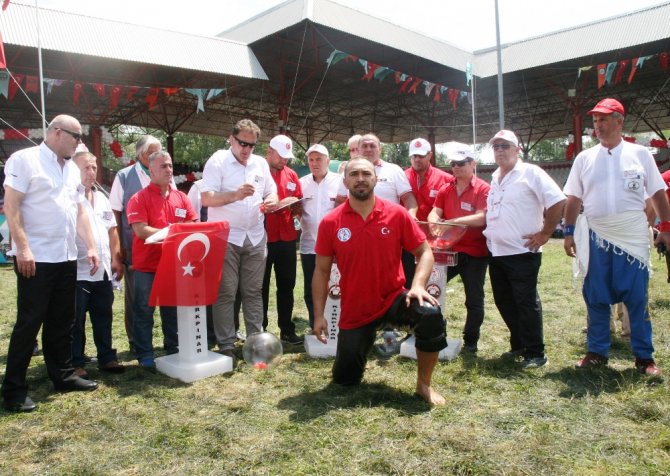 Kırkpınar’da Başpehlivanlık İlk Tur Kura Çekimi Yapıldı