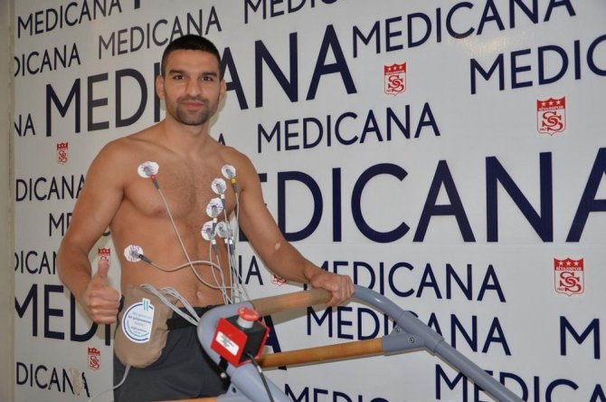 Sivasspor, Muhammet Demir İle 2 Yıllık Sözleşme İmzaladı