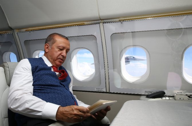 F-16’ları Selamladı