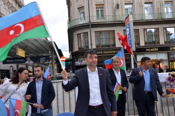Avusturya’da “Ermeni Katliamına Son” Gösterisi