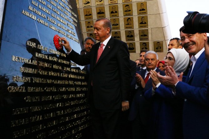 Erdoğan, Beştepe’deki Şehitler Abidesi’ni Açtı