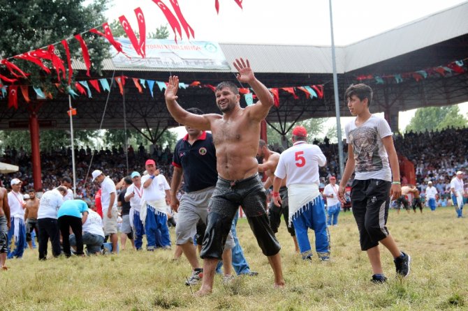 Kırkpınar’da Başpehlivanlık Yarı Finalistleri Belli Oldu