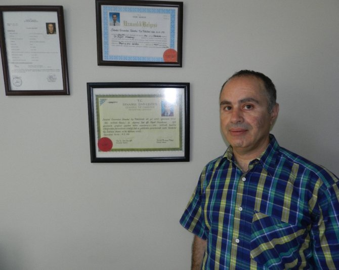 11 Üniversiteyi Bitirdi, 12’nciye Hazırlanıyor