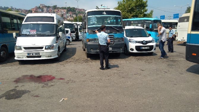 Zonguldak’ta Dolmuşçular Birbirine Girdi: 3 Yaralı