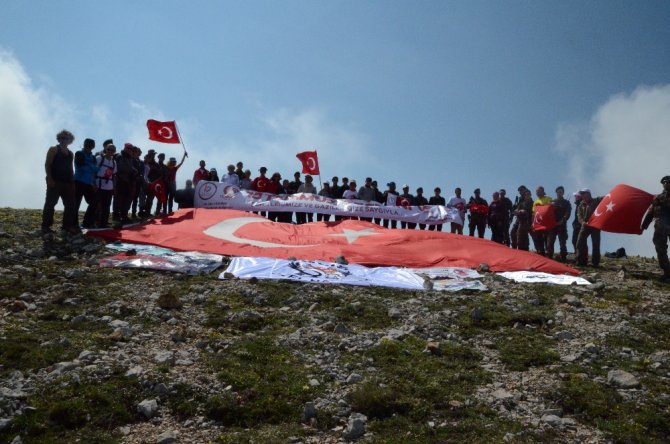 15 Temmuz Şehitleri İçin Ilgaz Dağı’na Tırmandılar