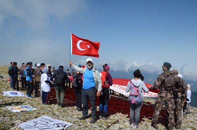 15 Temmuz Şehitleri İçin Ilgaz Dağı’na Tırmandılar