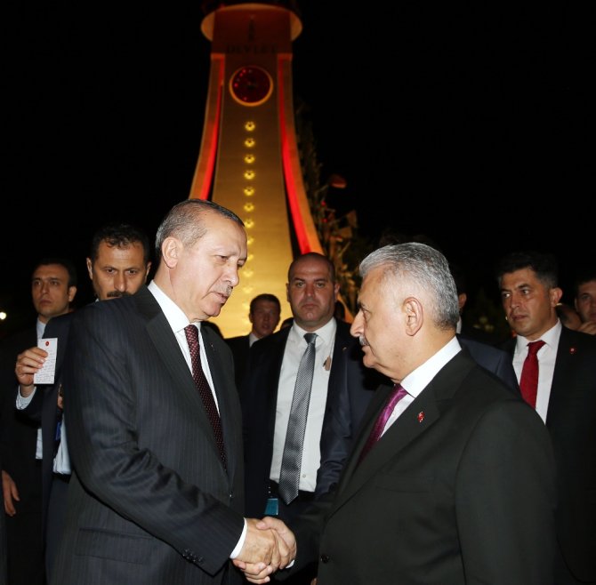 Şehitler Abidesi’nde Buluştular