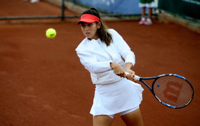 60 Bin Dolar Ödüllü Tenis Turnuvası Başladı