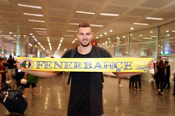 Fenerbahçe’nin Yeni Transferi Guduric İstanbul’da