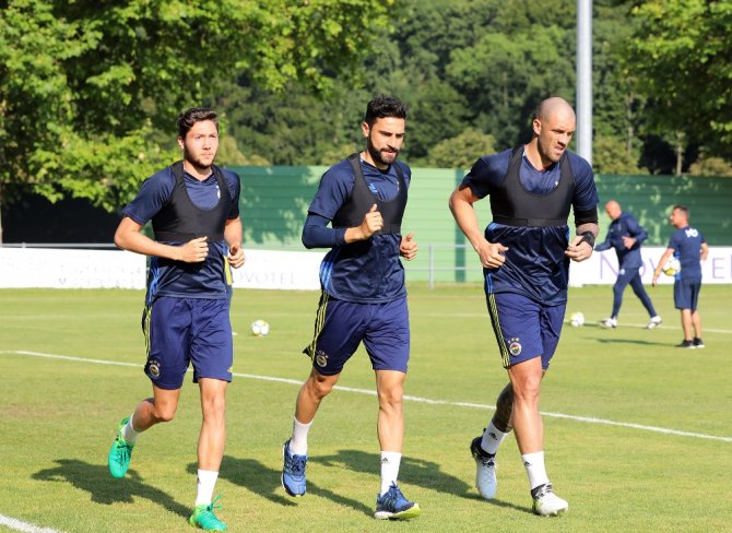 Fenerbahçe Yeni Sezon Hazırlıklarını Sürdürdü