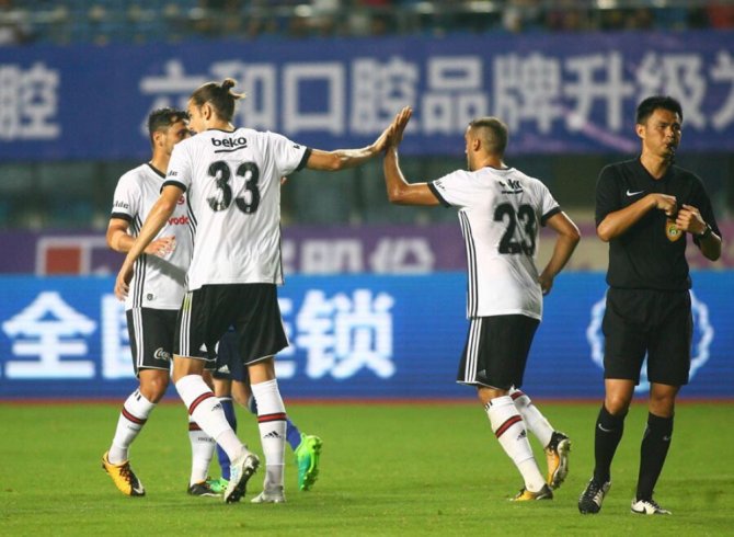Beşiktaş, Schalke 04’e 3-2 Mağlup Oldu