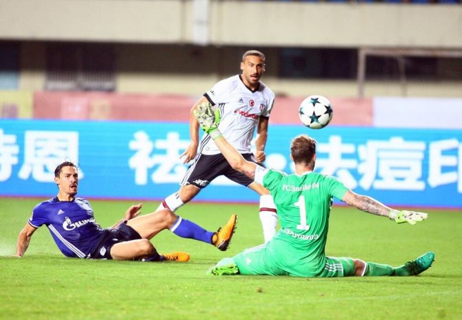 Beşiktaş, Schalke 04’e 3-2 Mağlup Oldu