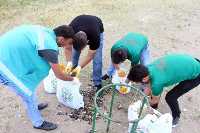 Giresun’da Belediye Çalışanları Plaj Ve Altgeçitleri Temizleme Kampanyası Başlattı