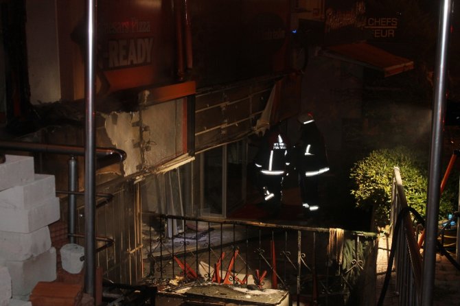 Kadıköy’de Korkutan Yangın