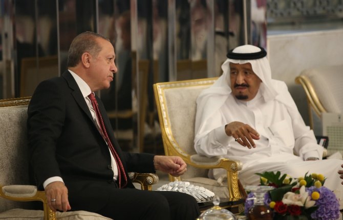 Cumhurbaşkanı Erdoğan, Suudi Kralı İle Görüştü