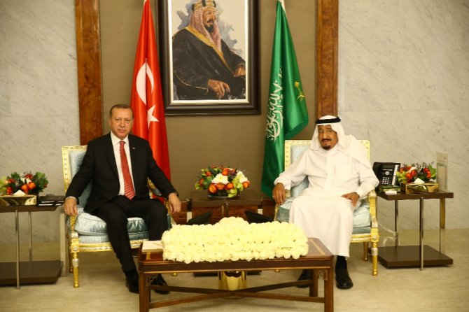 Cumhurbaşkanı Erdoğan, Suudi Kralı İle Görüştü