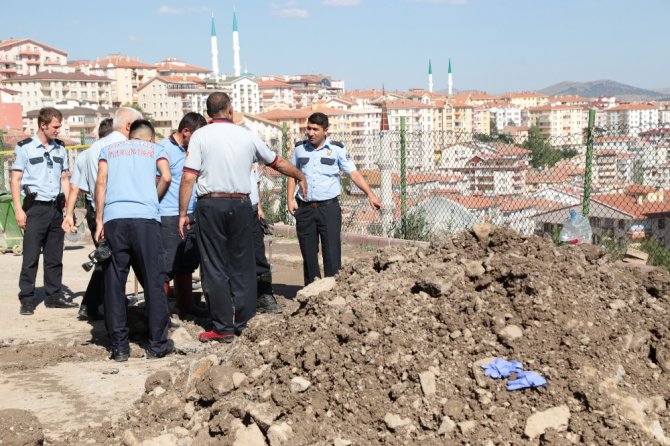 Ankara’da Göçük Altında Kalan İşçi Öldü