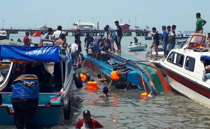Endonezya’da Sürat Teknesi Devrildi: 10 Ölü