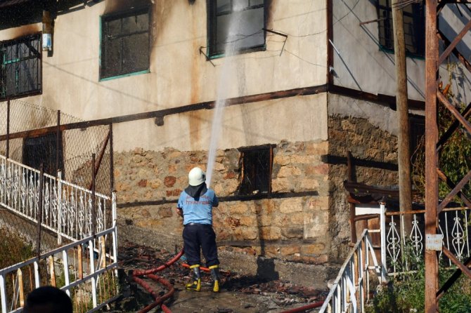 Ankara’da Yangın: 4 Yaralı