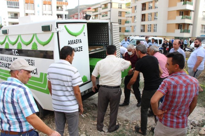 Boş Evden Gelen Kötü Koku Acı Haber Getirdi