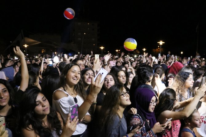 Şarkıcı Buray’dan Hayranlarına Yeni Klip Müjdesi