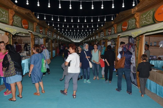 Deniz Kum Güneş Eşliğinde Kitap Festivali