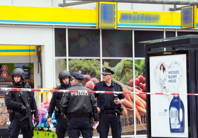 Hamburg Saldırganı, Polisinin Takibindeymiş