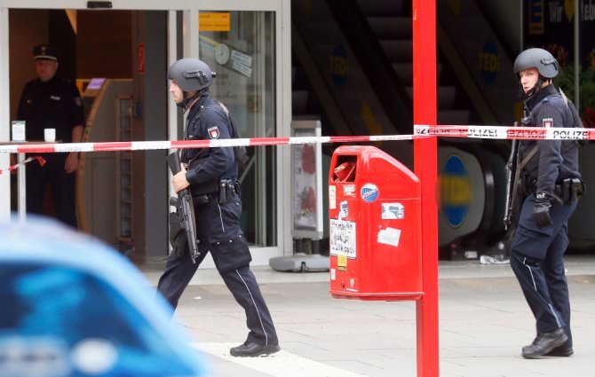 Hamburg Saldırganı, Polisinin Takibindeymiş
