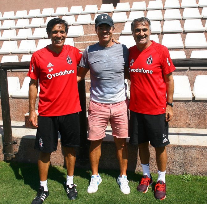 Beşiktaş’ta İki Rekortmen Bir Araya Geldi