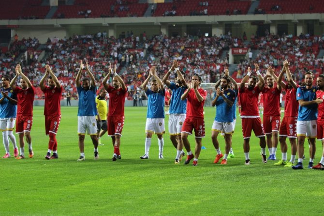 Yeni Stada İlk Adım