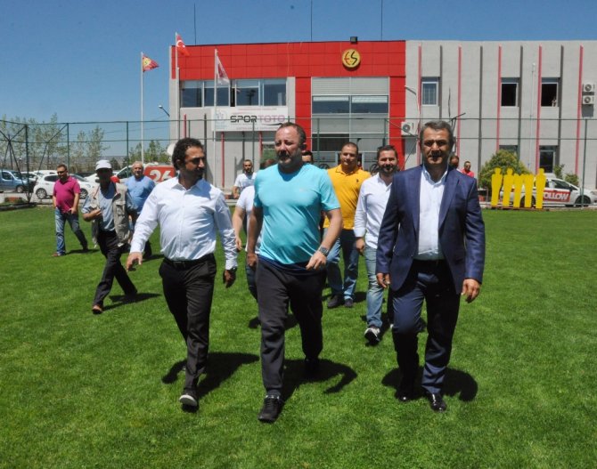 Sergen Yalçın İmzayı Attı