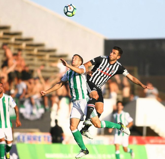 Beşiktaş Real Betis İle 1-1 Berabere Kaldı