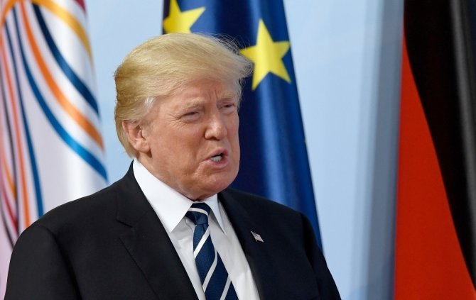 Trump İletişim Direktörünün Biletini Kesti
