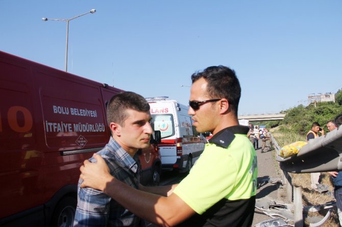 Dedesi İçin Ağlayan Askere Polisten Teselli