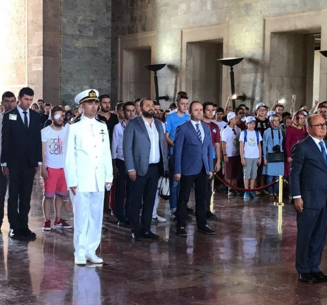 Trabzonspor’dan Anıtkabir’i Ve 15 Temmuz Şehitler Anıtı’nı Ziyareti
