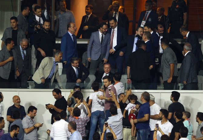 Cumhurbaşkanı Erdoğan Tribünde