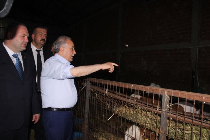 Bakan Fakıbaba Çiftçilerle Bir Araya Geldi